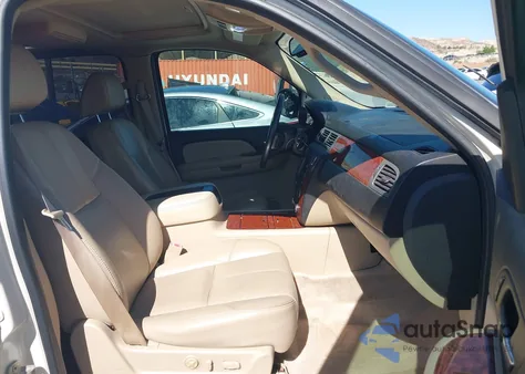 2008 Chevrolet Suburban 1500 Ltz from USA, damaged, VIN 1GNFC16078R212679